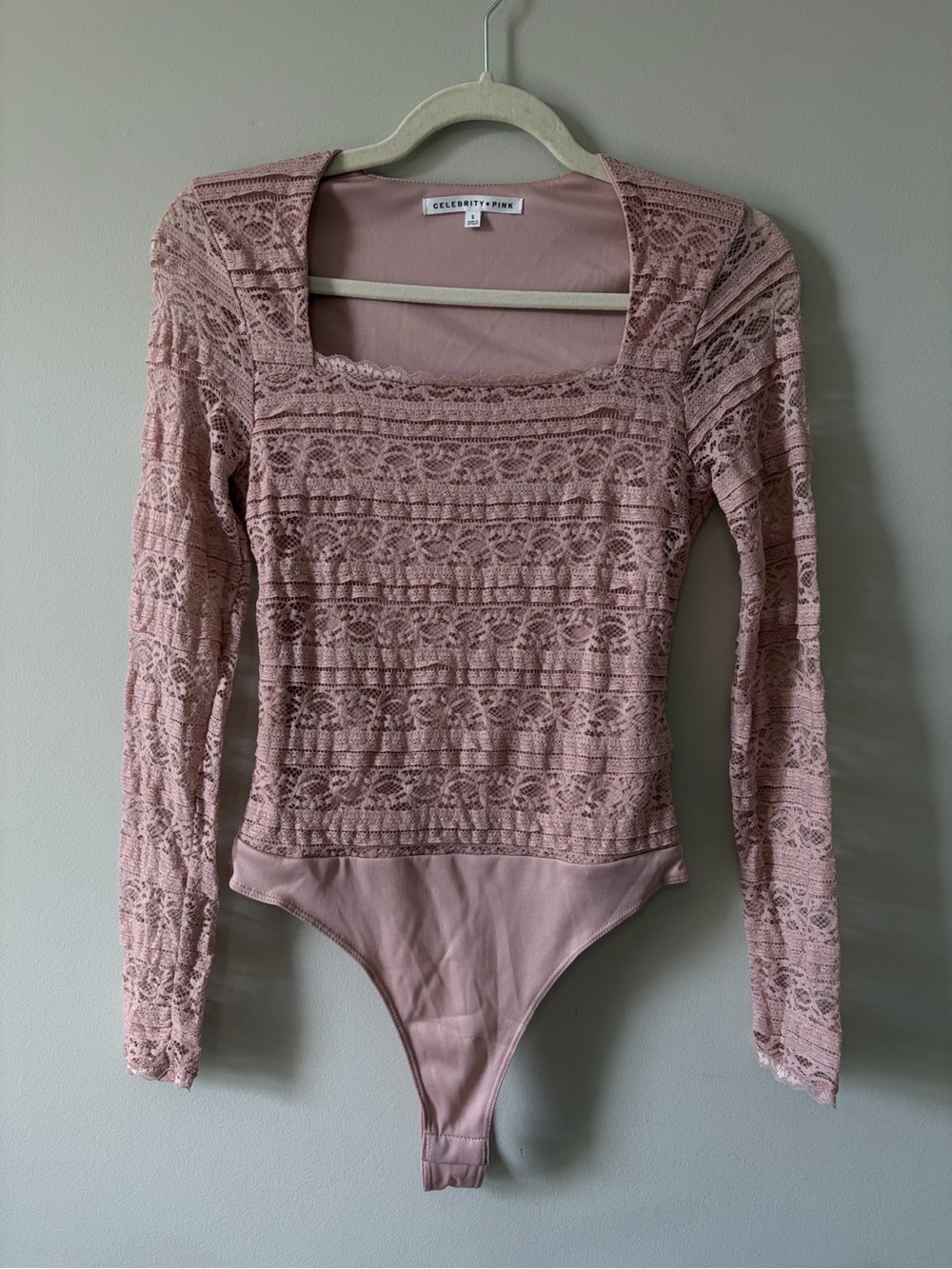 Celebrity Pink Dusty Rose Lace Square-Neck Long Sleeve Bodysuit
